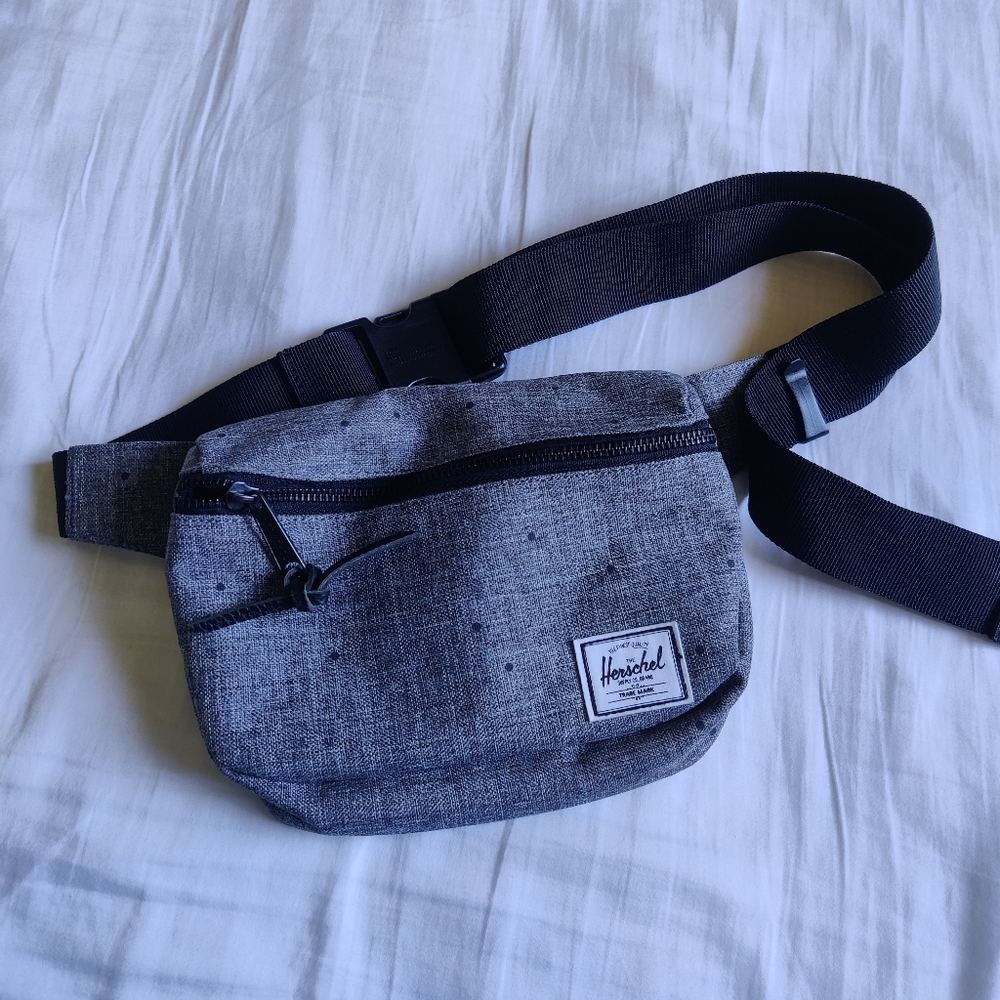Herschel Fifteen Hip Pack - Gray Polka Dot